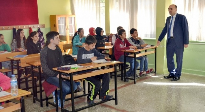 Gümüşhane'de 3 Bin Öğrenci Milli Eğitim Kurslarından Faydalanıyor