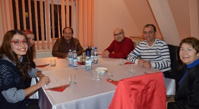 Rektör Savaş'tan Romanya'daki Öğrencilerine Sürpriz Ziyaret