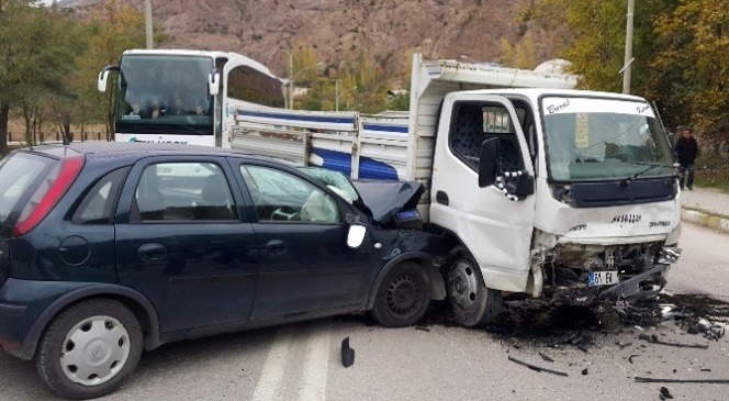 Gümüşhane'de Trafik Kazası: 2 Yaralı