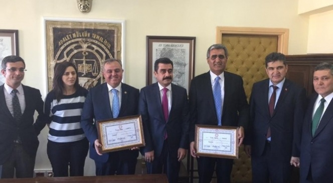 Karaman'da Konuk Ve Şeker Mazbatalarını Aldı