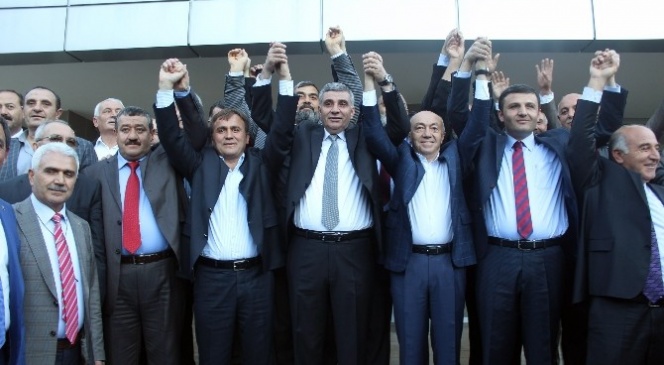Gümüşhane'nin Yeni Milletvekilleri Mazbatalarını Aldı