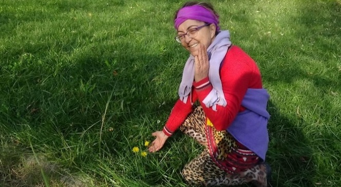 (Özel Haber) Çevre Dostu Kadın 4 Aydır Kaldığı Parkı Evi Haline Getirdi