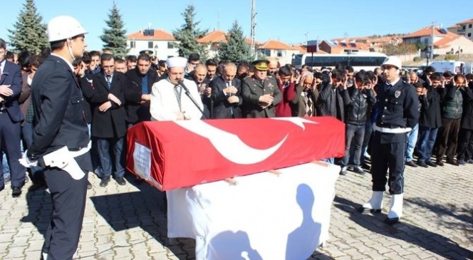 Trafik Kazasında Şehit Olan Polis Yozgat&#039;ta Toprağa Verildi