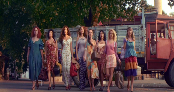 İşte Türkan Şoray'ın yönettiği filmin fragmanı!