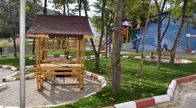 Gümüşhane'de Çocuk Parkları Yenileniyor