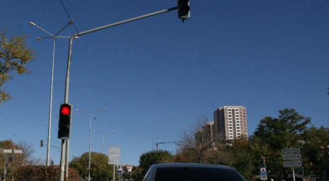 Yozgat&#039;ta Sürücüler Trafik Lambalarının Yenilenmesini İstiyor