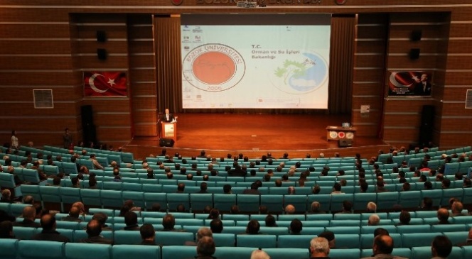 Yozgat Bozok Üniversitesi &quot;Biyolojik Çeşitlilik Ve Biyokaçakçılık Çalıştayı&quot; Düzenledi