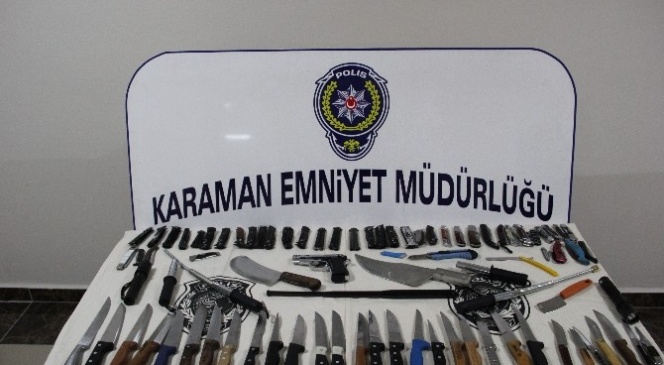 Karaman'da Amaç Dışı Bıçak Taşıyan 125 Kişiye 26 Bin Lira Para Cezası