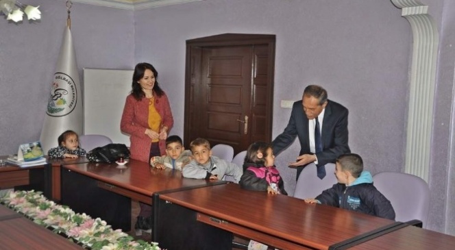 Anaokulu Öğrencilerinden Başkan Özdemir&#039;e Ziyaret