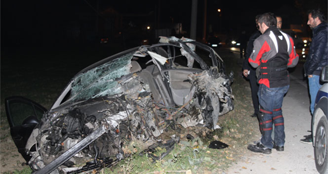 Bursa&#039;da aşırı hız can aldı: 1 ölü 1 yaralı