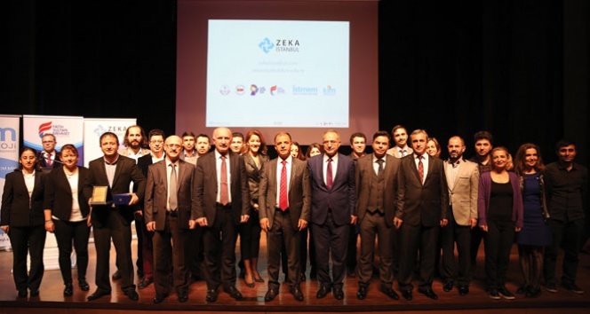 ‘Zeka İstanbul’ projesi öğretmenleri sertifikalarını aldı
