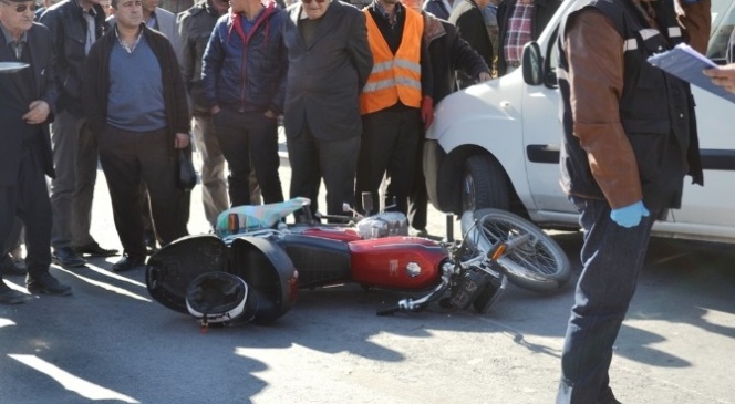 Bor&#039;da Motosiklet Kadına Çarptı