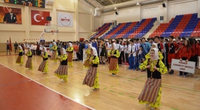 Karabük&#039;te Okul Sporları Açılış Töreni Yapıldı
