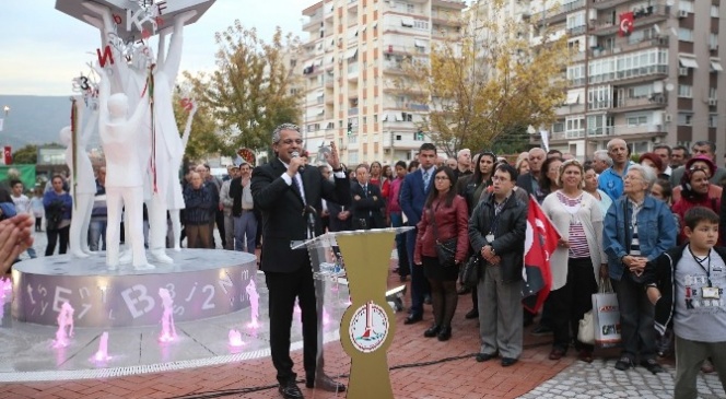 Karşıyaka&#039;da Öğretmenler Parkı Açıldı