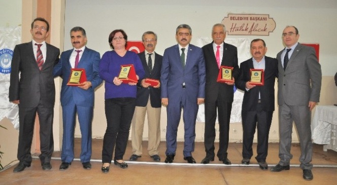 Başkan Alıcık Türk Eğitim Sen Üyelerini Yalnız Bırakmadı
