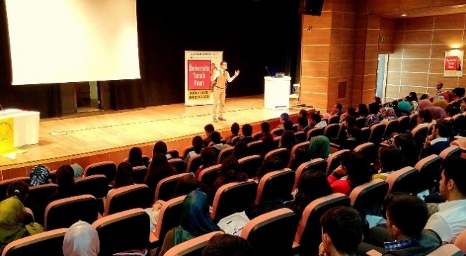 Hkü Diyarbakır Üniversite Fuarında Öğrencilerle Buluştu