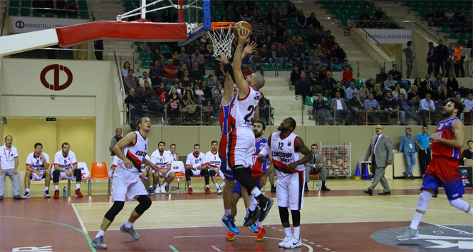 Eskişehir Basket, lidere kaybetti
