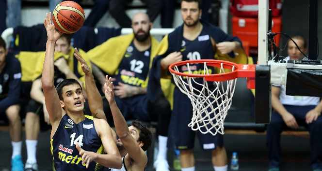 Kanarya’dan Kartal’a pota dersi