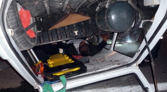 Turhal'da Trafik Kazası: 2 Yaralı