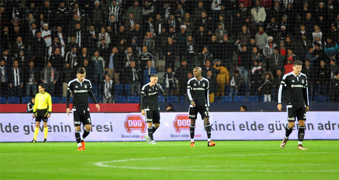 Beşiktaş zirvede yaralı