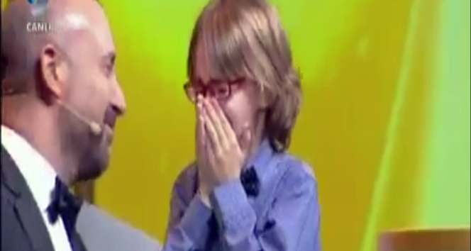 Ataberk ağladı, Serenay sarıldı