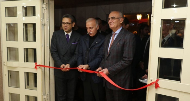 Eyüp ödüle doymuyor