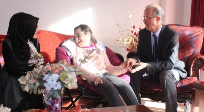 Yozgat'ta Minik Ayşe Rahime Eğitimini Evde Sürdürüyor
