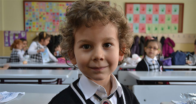 Başkan Aydın'dan Şehzade Mustafa'ya diş fırçası seti