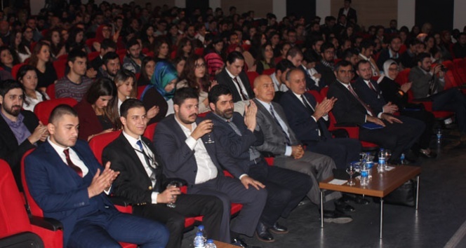 CHP’li Onursal Adıgüzel ‘Geleceğimizi 50 yaş üstü siyasetçiler değil gençler yönlendirsin’