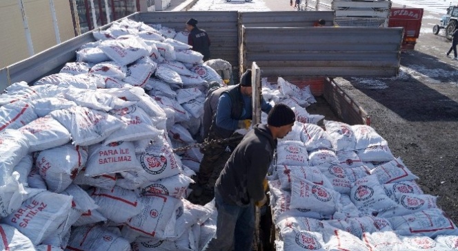 Yeni Çeltek Kömür İşletmeleri Fakir Fukaraya 400 Bin Ton Kömür Ulaştırdı