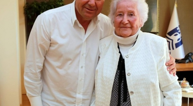 Halikarnas Balıkçısı'nın Kızı Başkan Kocadon'u Ziyaret Etti