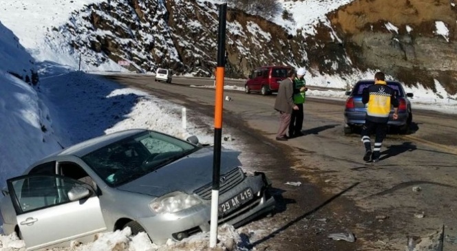 Gümüşhane'de Trafik Kazası: 5 Yaralı