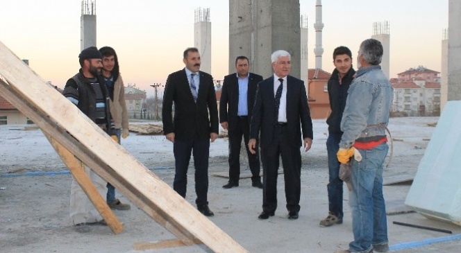 Vali Koca Spor Yatırımlarını İnceledi