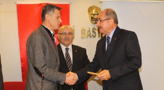 Denizli'de 5 Gazeteciye Sürekli Basın Kartı