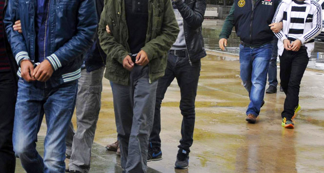 Beyoğlu’nda vekilime dokunma protestosunda arbede: 8 gözaltı