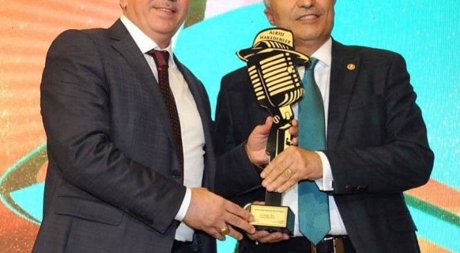 Alkışlar AK Parti Çankırı Milletvekili Hüseyin Filiz'e