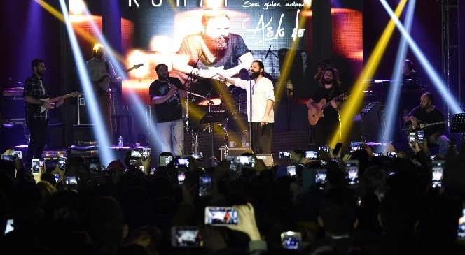 Gümüşhane'de Koray Avcı Konseri