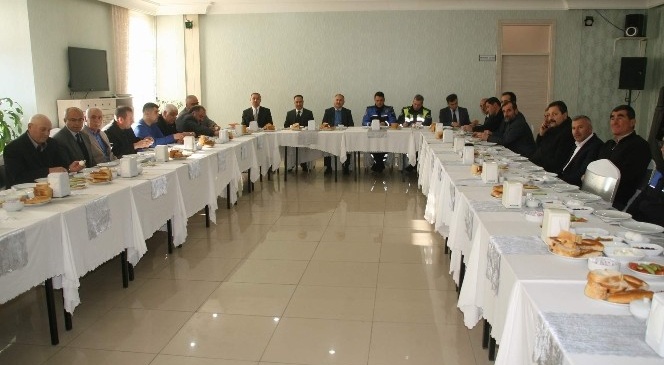 Yozgat Emniyet Müdürlüğü Muhtarlarla Huzur Toplantısı Düzenledi