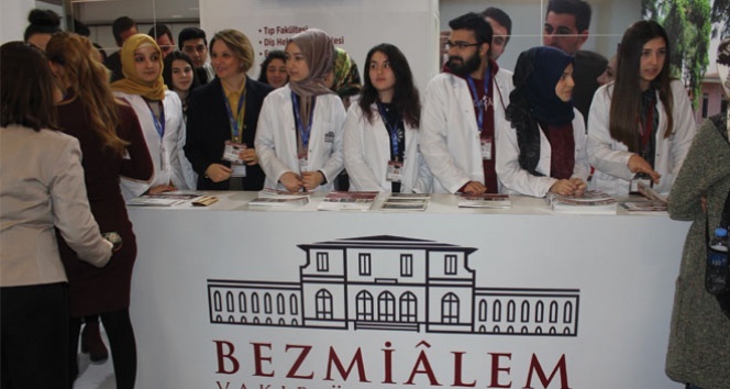 Bezmiâlem Vakıf Üniversitesi Educaturk’te, öğrencilere ‘Türkiye’nin ilk Sağlık Üniversitesi’ni’ anlattı