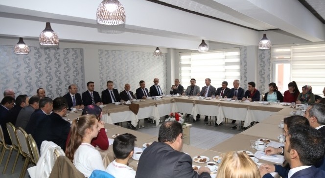Gümüşhane Milli Eğitim Danışma Komisyonu Teknoloji Bağımlılığı İçin Toplandı