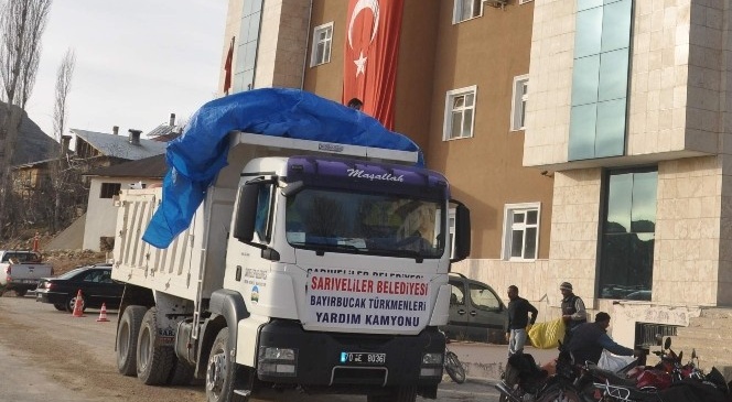 Sarıveliler'den Bayır-Bucak Türkmenlerine Yardım