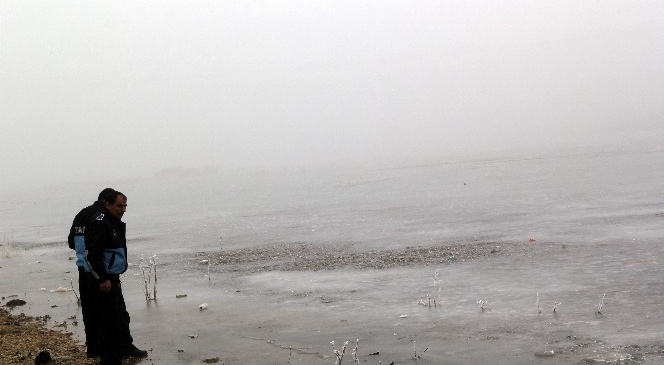 Cihanbeyli Göleti Buz Tuttu