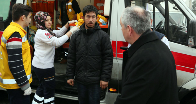 Sokak köpeğinin saldırısına uğrayan küçük kıza, Başkan Remzi Aydın sahip çıktı