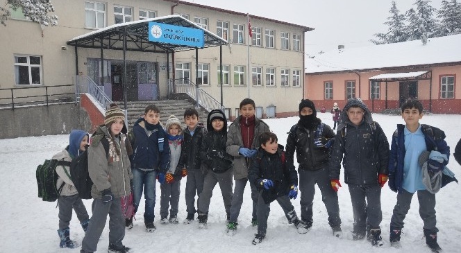 Ilgaz'da Eğitime Kar Engeli