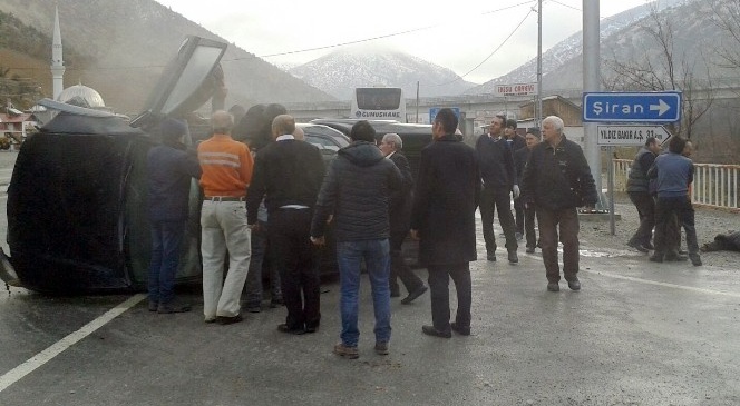 Gümüşhane'de Trafik Kazası: 4 Yaralı
