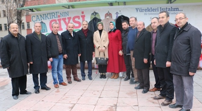 Veren El Alan Eli Görmeyecek