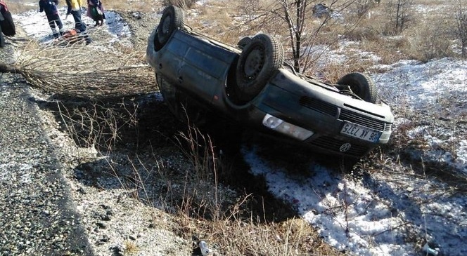Çankırı'da Trafik Kazası: 1'i Çocuk 6 Yaralı