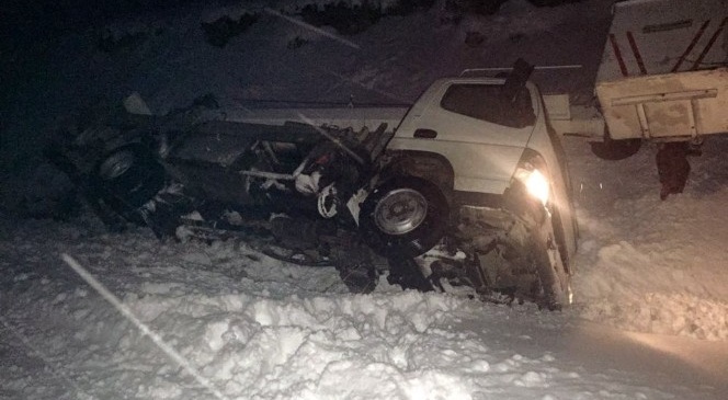 Göreve Giden Elektrikçiler Kaza Yaptı: 2 Yaralı