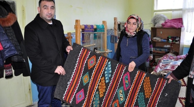 Sorgun'da Yöresel Kilim Dokuma Ve Halıcılık Kursuna Yoğun İlgi