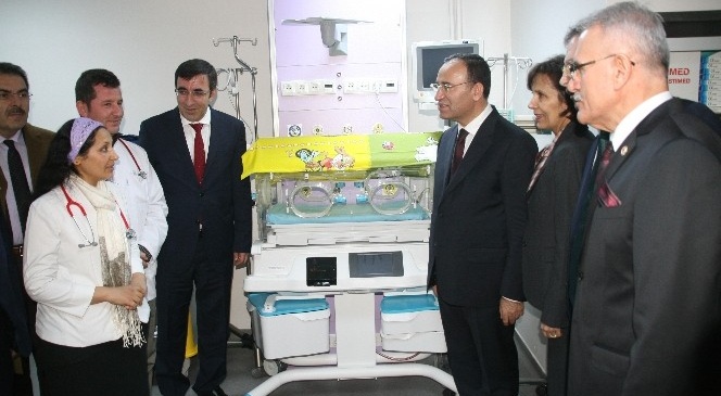 Bakanlar Yenidoğan Ünitesinin Açılışını Yaptı